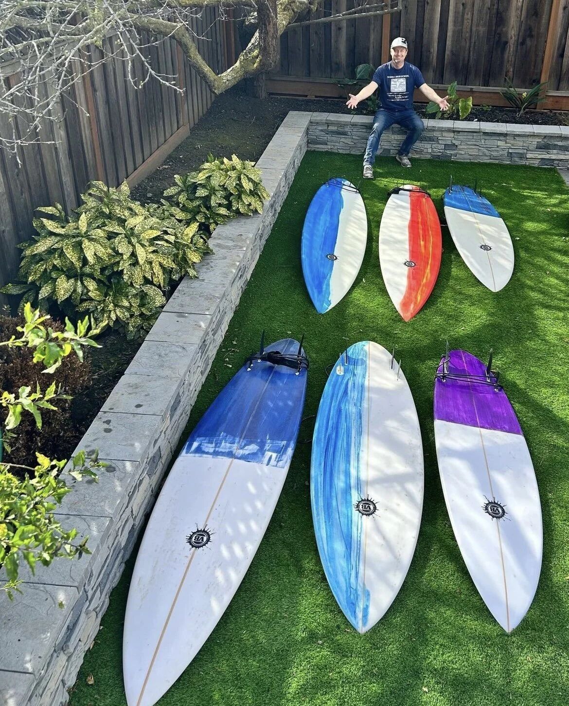 Surfing action with Twinzer board